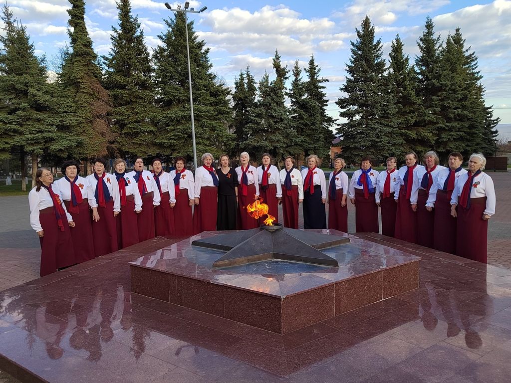 Хор «Камские зори» принял участие во Всероссийской хоровой акции «Вечный огонь»