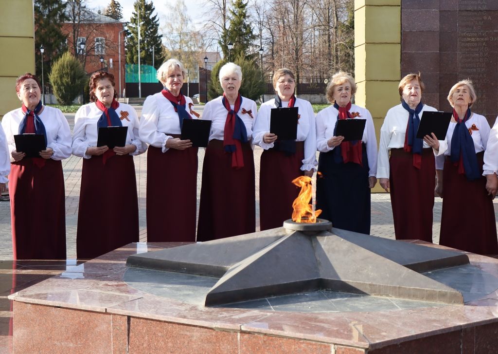 Хор «Камские зори» принял участие во Всероссийской хоровой акции «Вечный огонь»