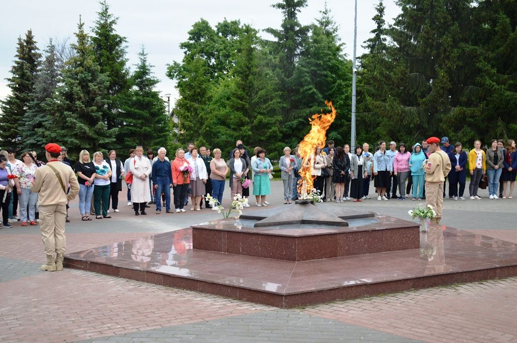 В День памяти и скорби на митинге в Лаишево почтили минутой молчания павших в Великой Отечественной войне