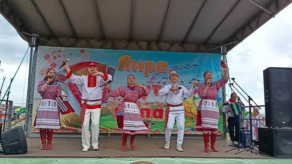Полные впечатлений возвращались участники ансамбля «Веснавея» с чувашского праздника «Уяв»
