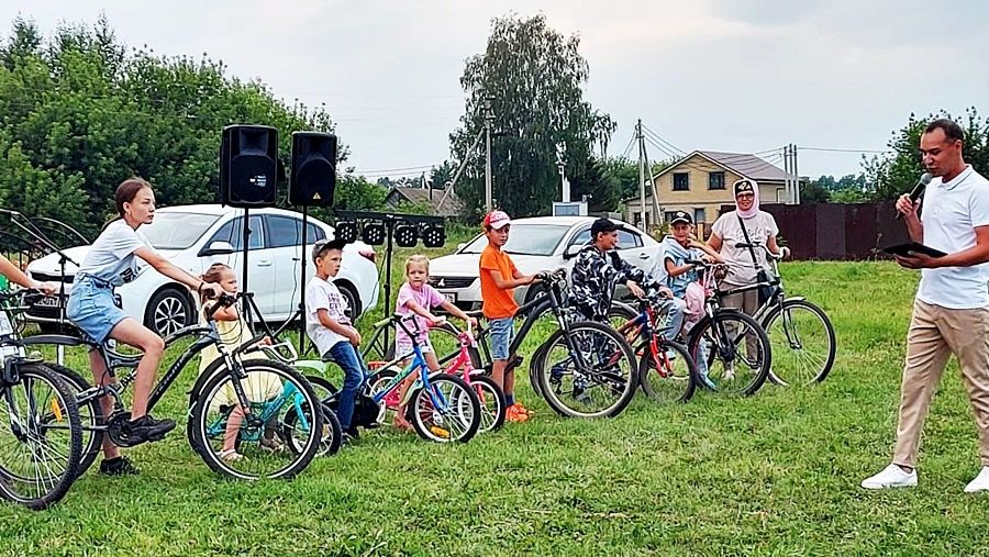 В Чирпах в День села провели парад мотоблоков