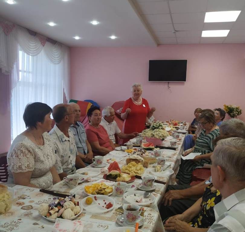 В районном доме культуры чествовали семьи с большим стажем