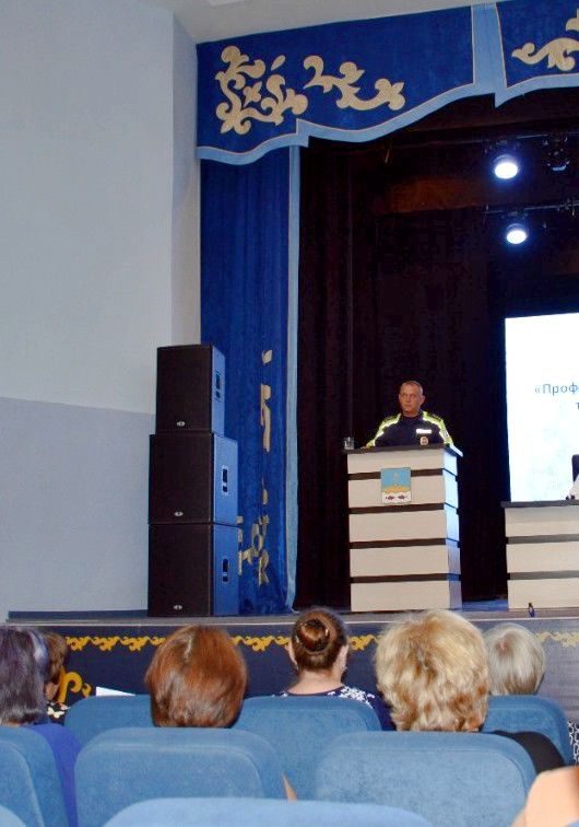 Начальник ОГИБДД Лаишевского ОВД выступил перед педагогами района