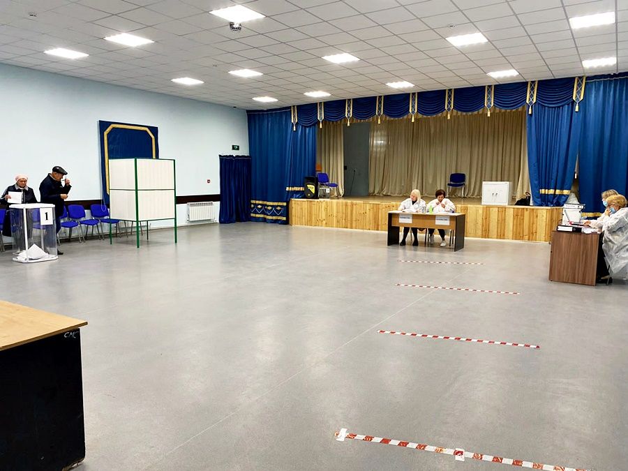 В Лаишевском районе избирательные участки открылись с гимнов России и Татарстана
