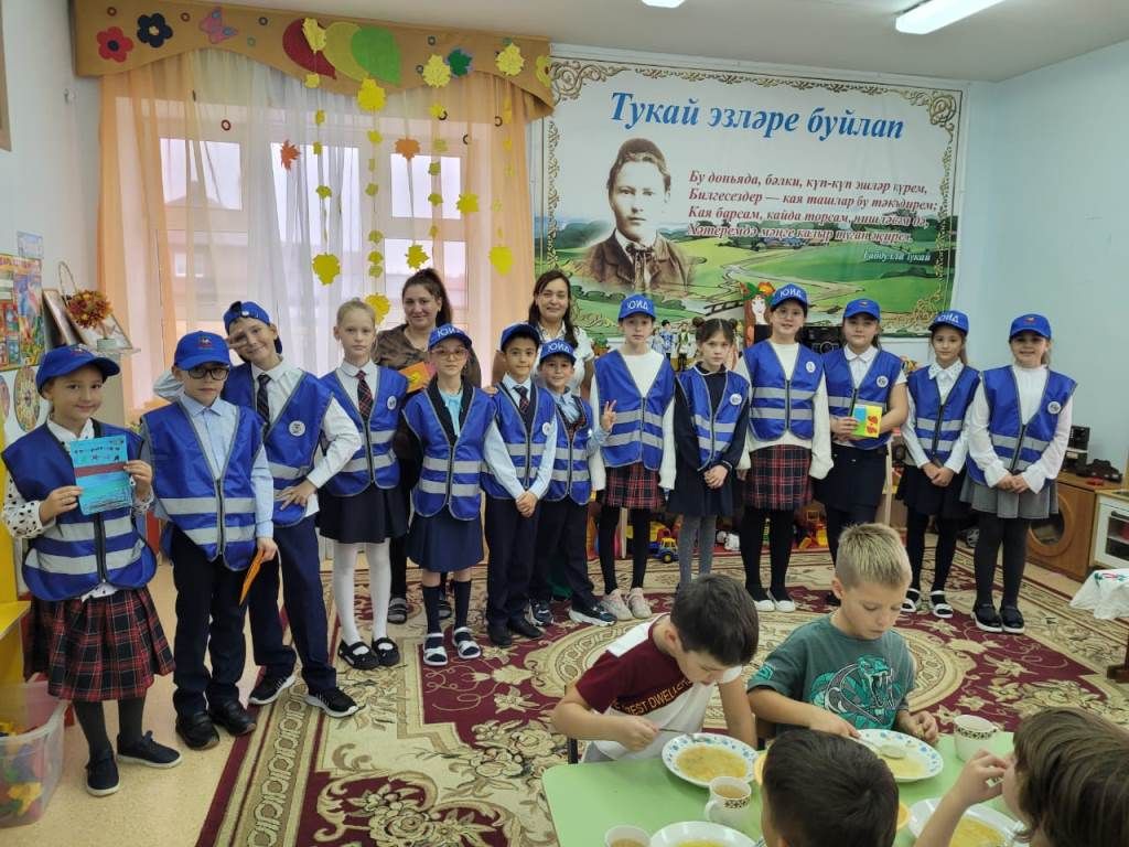 Юидовцы поздравили воспитателей с Днем дошкольного работника