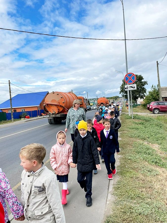 «Внимание: дети!» или Как в Сокуровской школе обучают детей правилам поведения на дороге