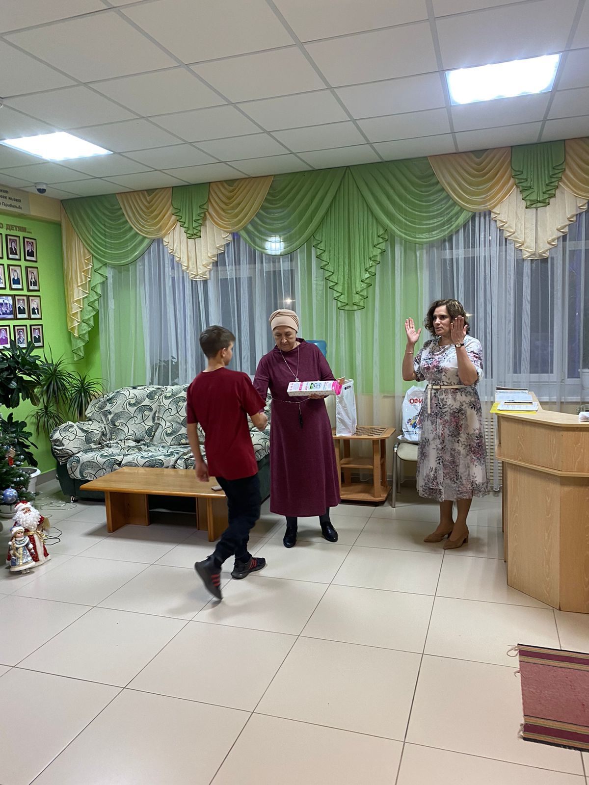 В конкурсе «Новогодняя открытка» активно участвовали воспитанники Лаишевского детского дома