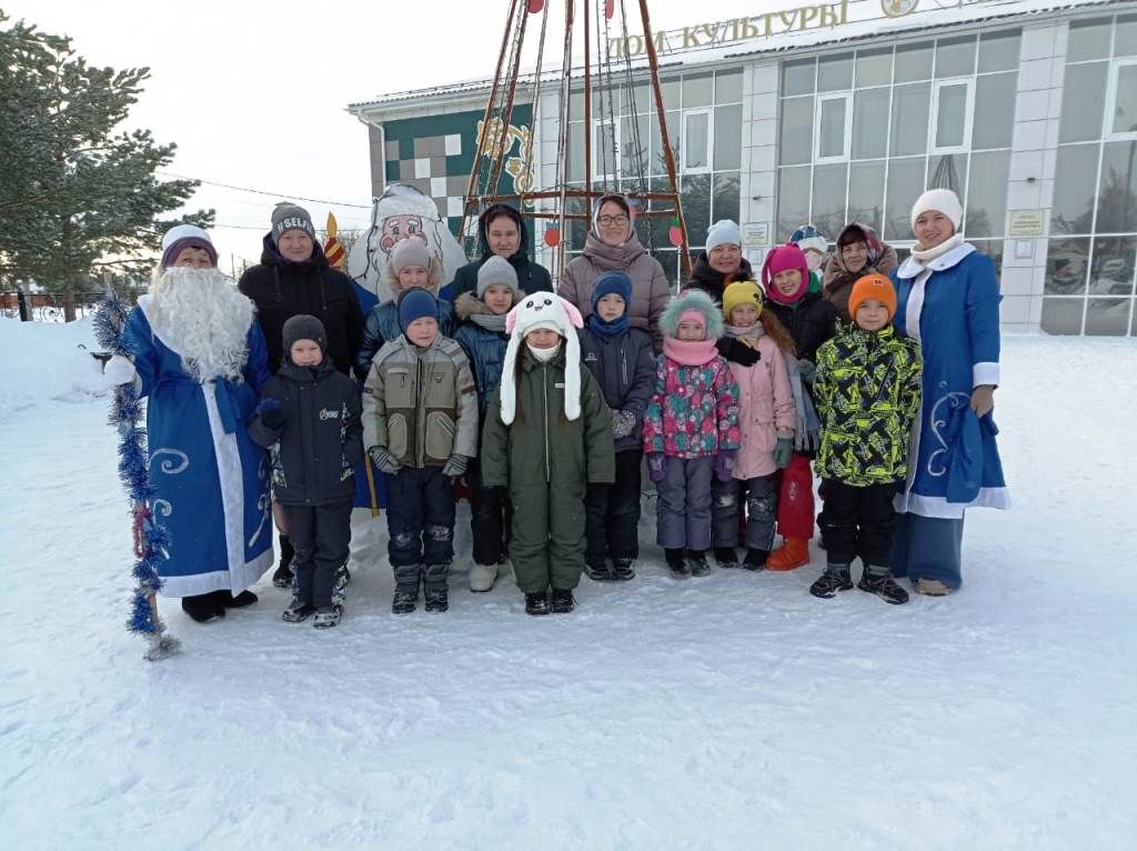 В Атабаево в новогодние каникулы развлекаются  и дети, и взрослые