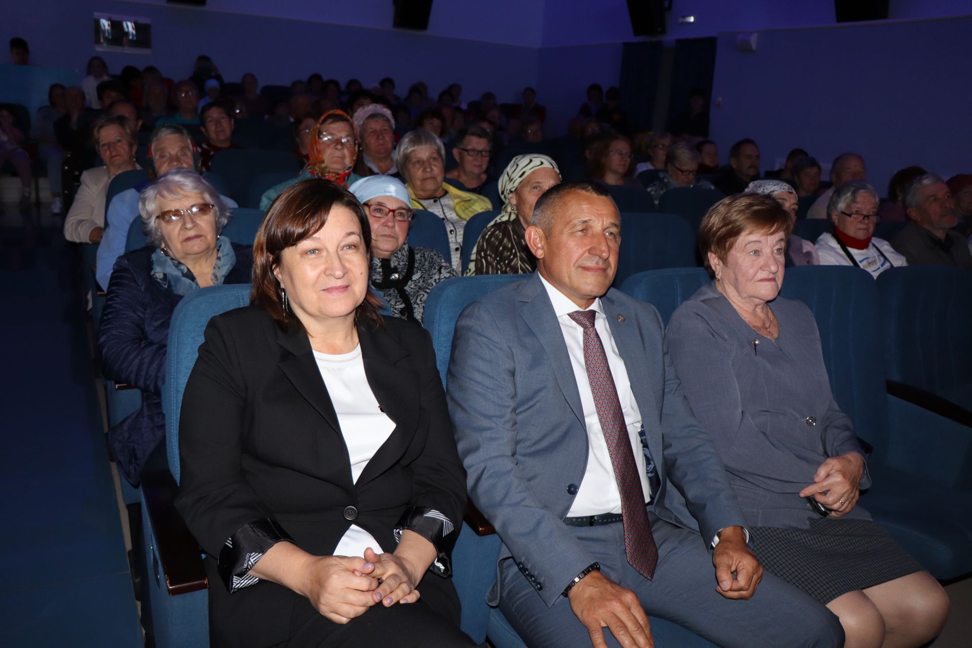 Сегодня в районном доме культуры чествовали самых уважаемых и мудрых людей Лаишевского района