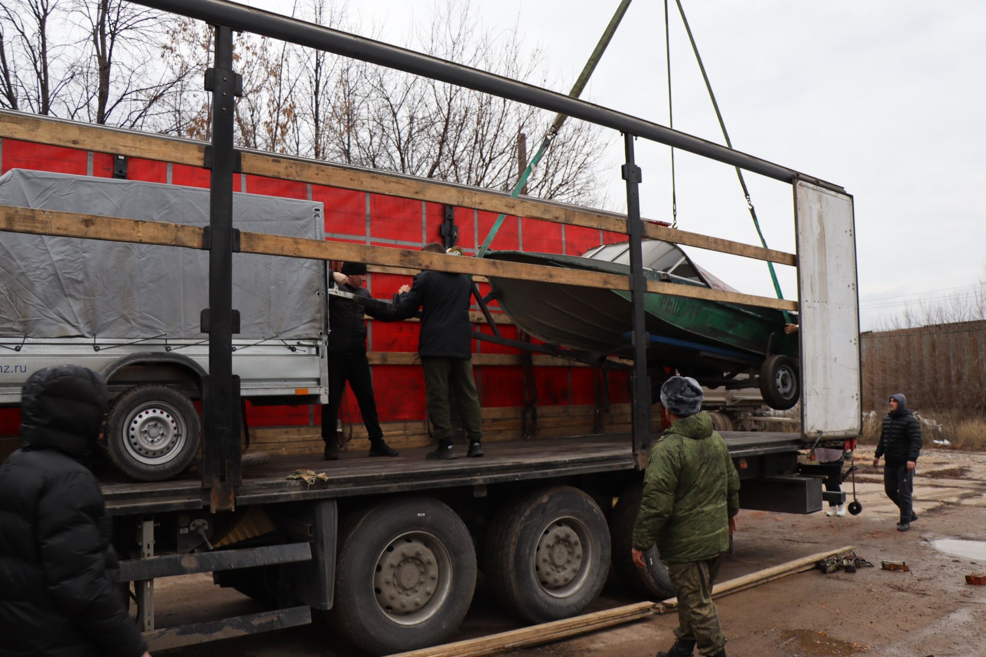 Сегодня в Лаишево прошла загрузка гуманитарной помощи для отправки в зону СВО