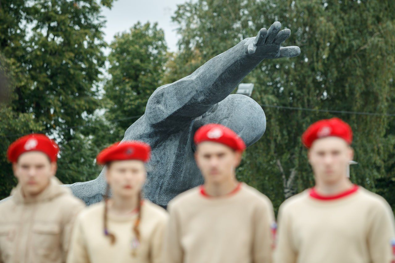 Раис РТ Рустам Минниханов подписал закон о патриотическом воспитании граждан в Татарстане