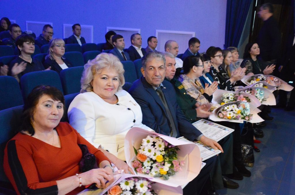 Деловой понедельник Совета района прошел в праздничном формате в РДК Лаишева