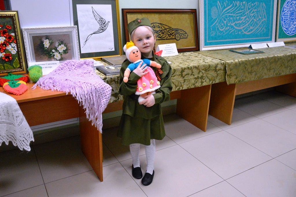 Встреча с жителями поселения началась с выставки