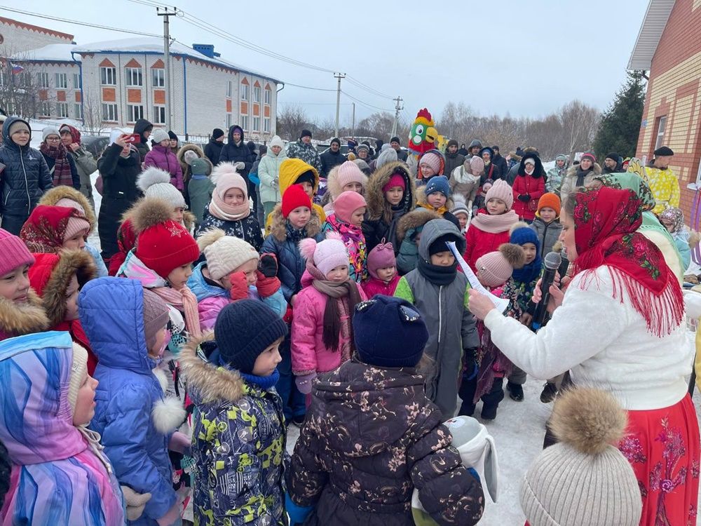 Большие Кабаны: На Масленице богатыри силою мерялись