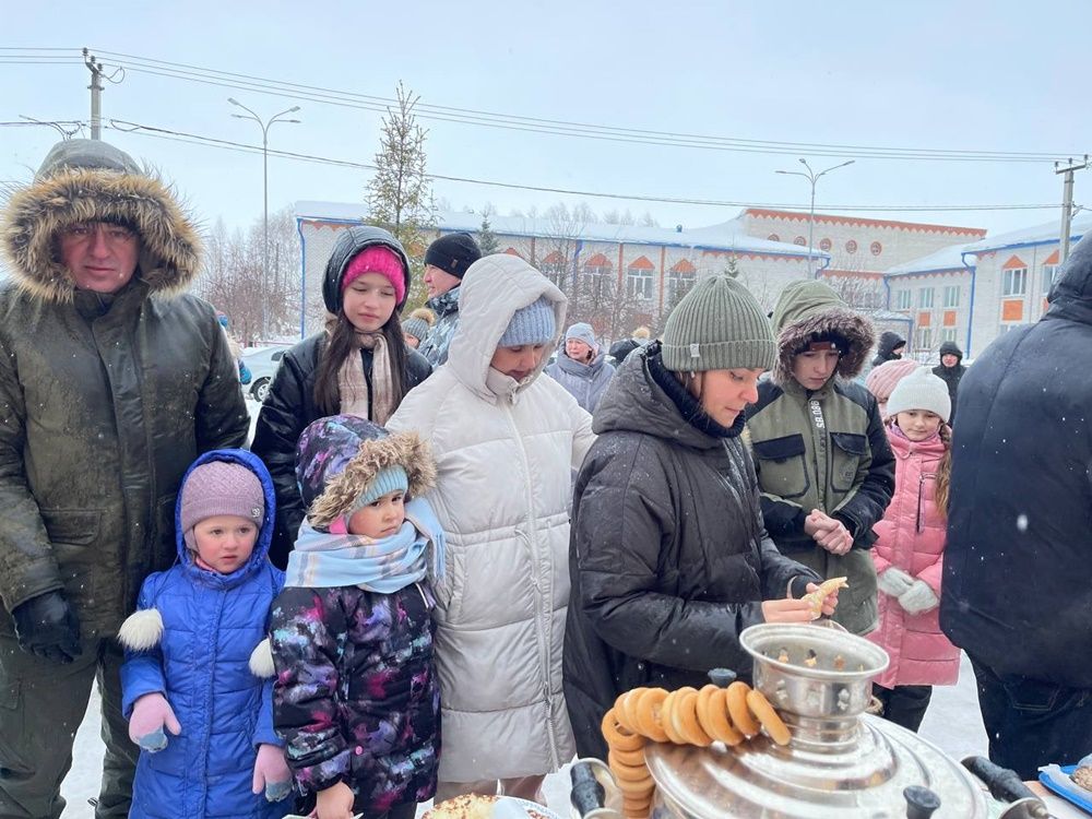 Большие Кабаны: На Масленице богатыри силою мерялись