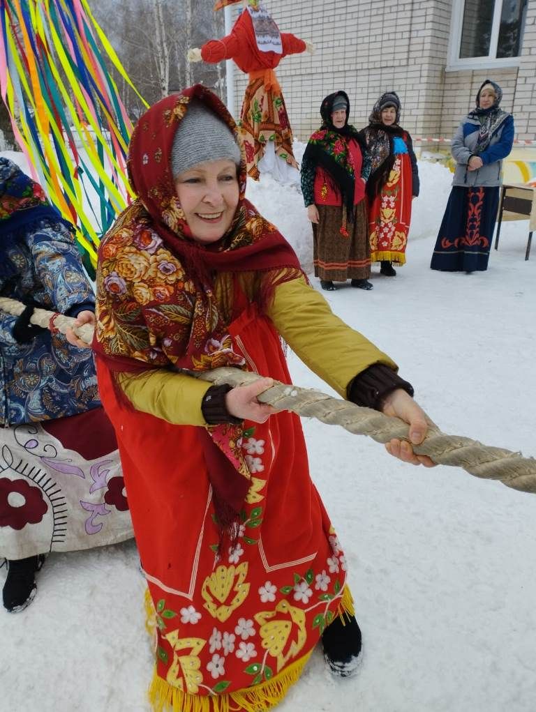 Масленица-2023. Канат перетягивали всей деревней