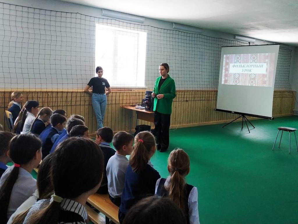 Участники кряшенской группы «Бэрэкэт» вновь  встретились с ташкирменскими школьниками