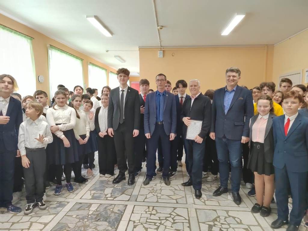 В Большекабанской школе отметили День памяти ее выпускника, профессора Валентина Андреева