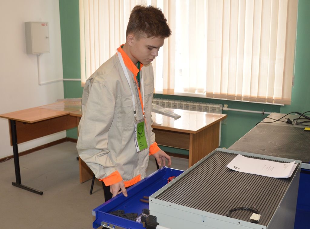 Лаишевские студенты ремонтируют беспилотники