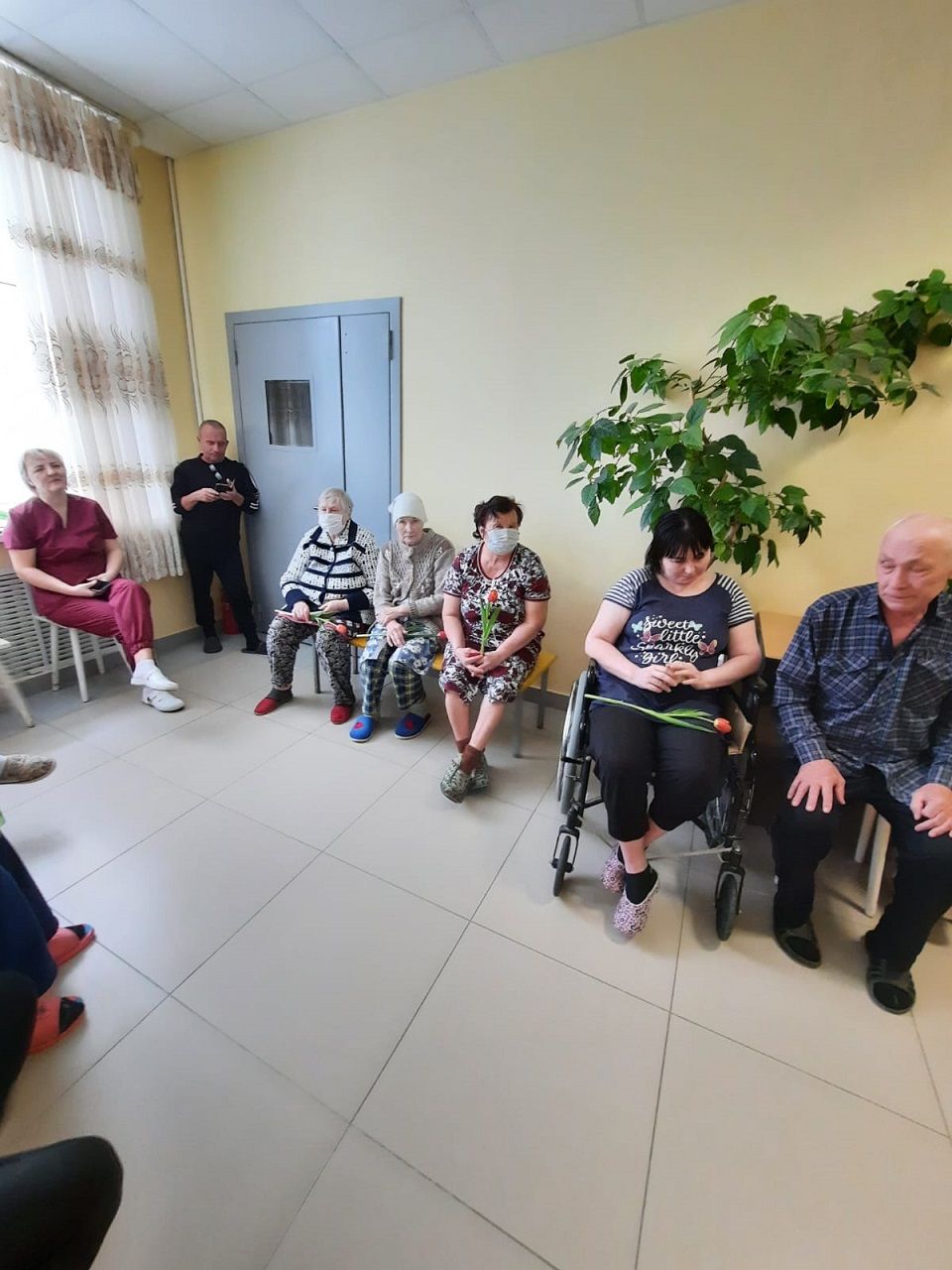 Артисты дали концерт для пациентов Лаишевской центральной районной больницы