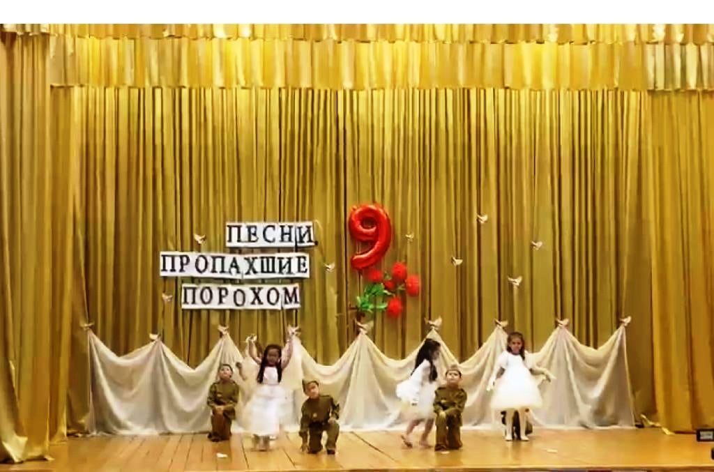 140тан артык балалар бакчасы тәрбияләнүчеләре районның “Песни, пропахшие порохом” фестивалендә катнаштылар