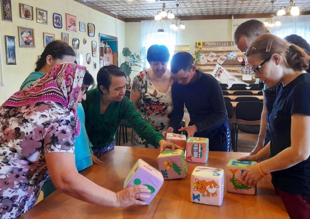 В Лаишевской библиотеке организовано путешествие в мир семьи на интеллектуальном дилижансе