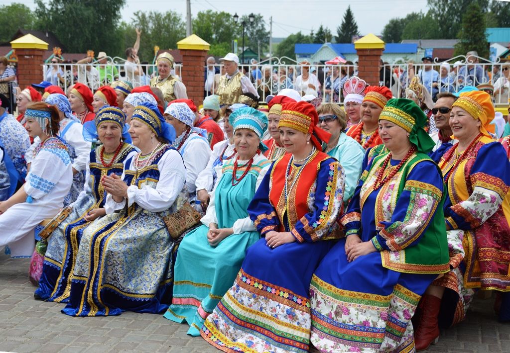 Главное действие Каравона в селе Никольское наблюдали сотни зрителей