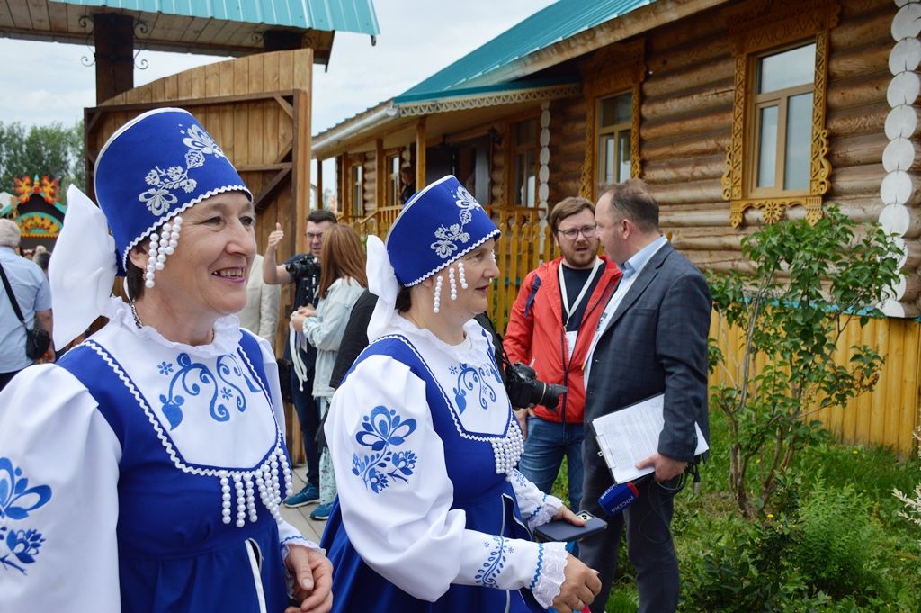 Главное действие Каравона в селе Никольское наблюдали сотни зрителей