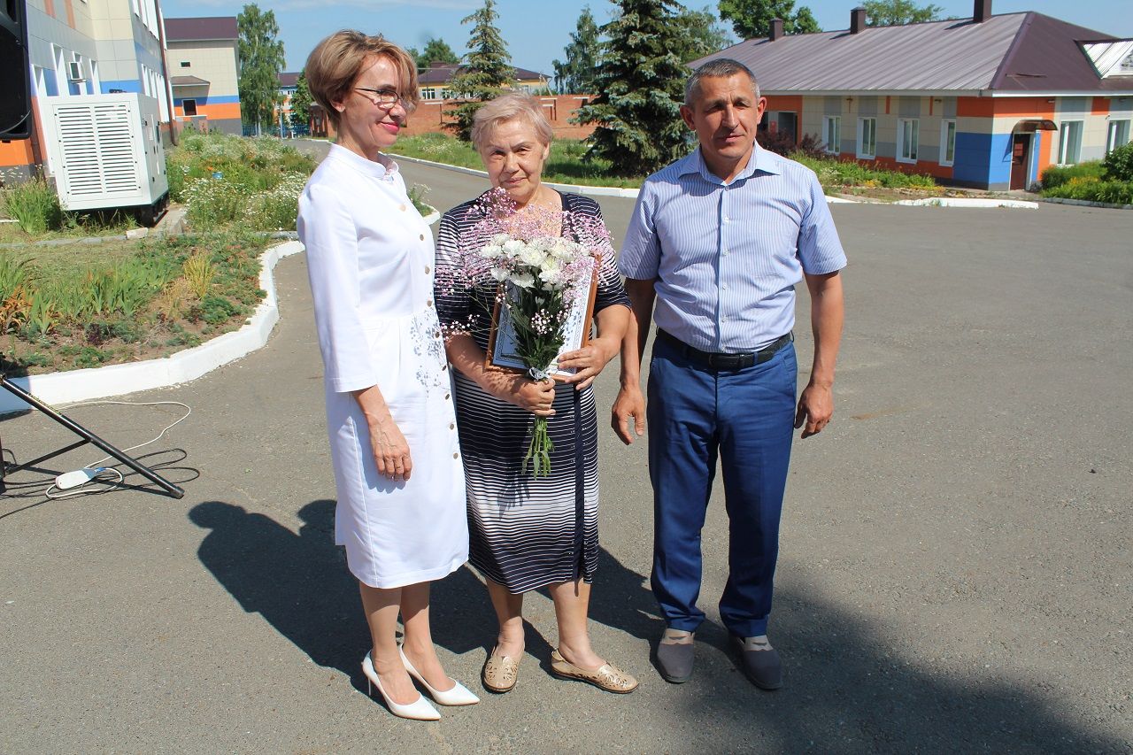 Глава Лаишевского района поздравил медицинских работников с Днем медика