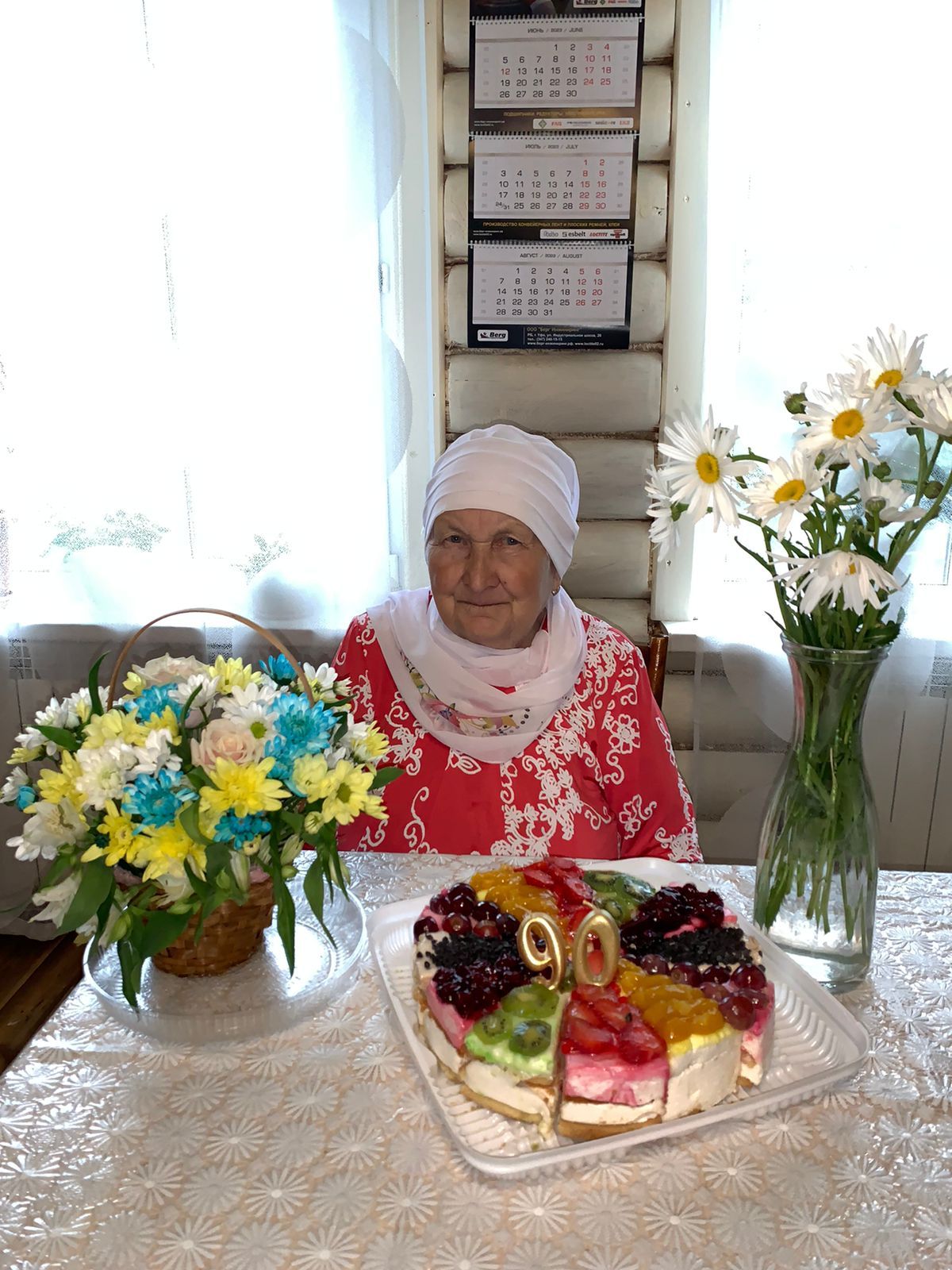 Сарвар Сафина сегодня отмечает 90-летний юбилей