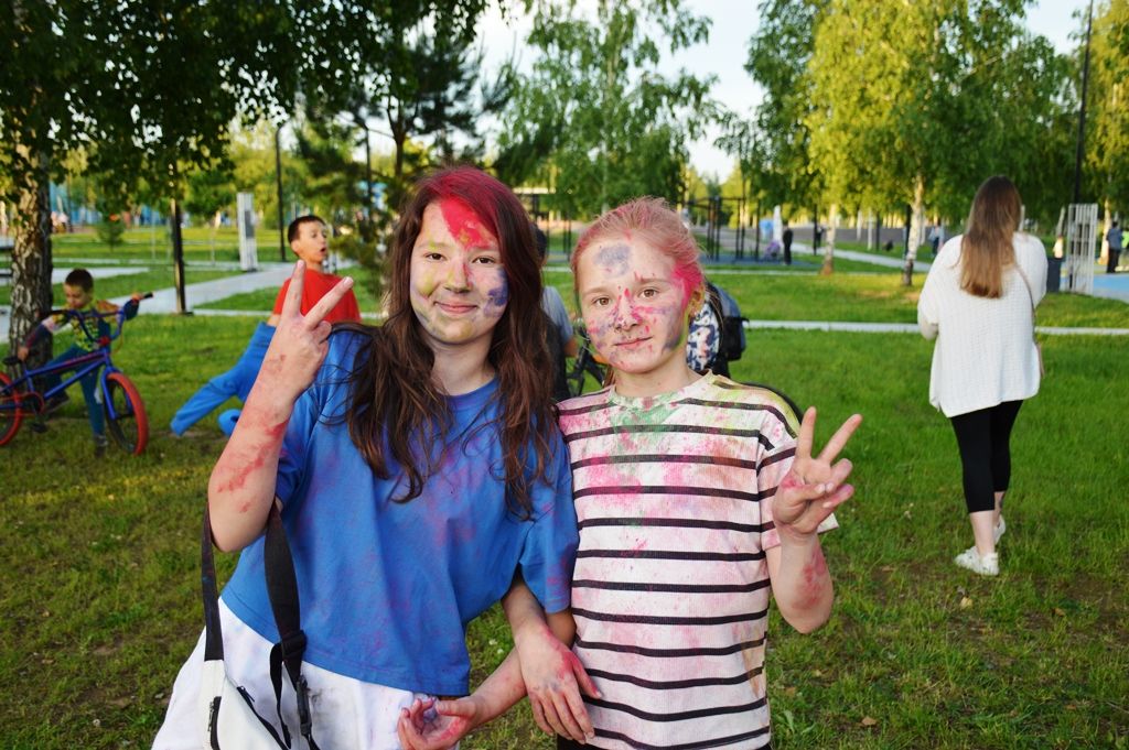 Феерия красок покорила сердца взрослых и юных жителей Лаишевского района
