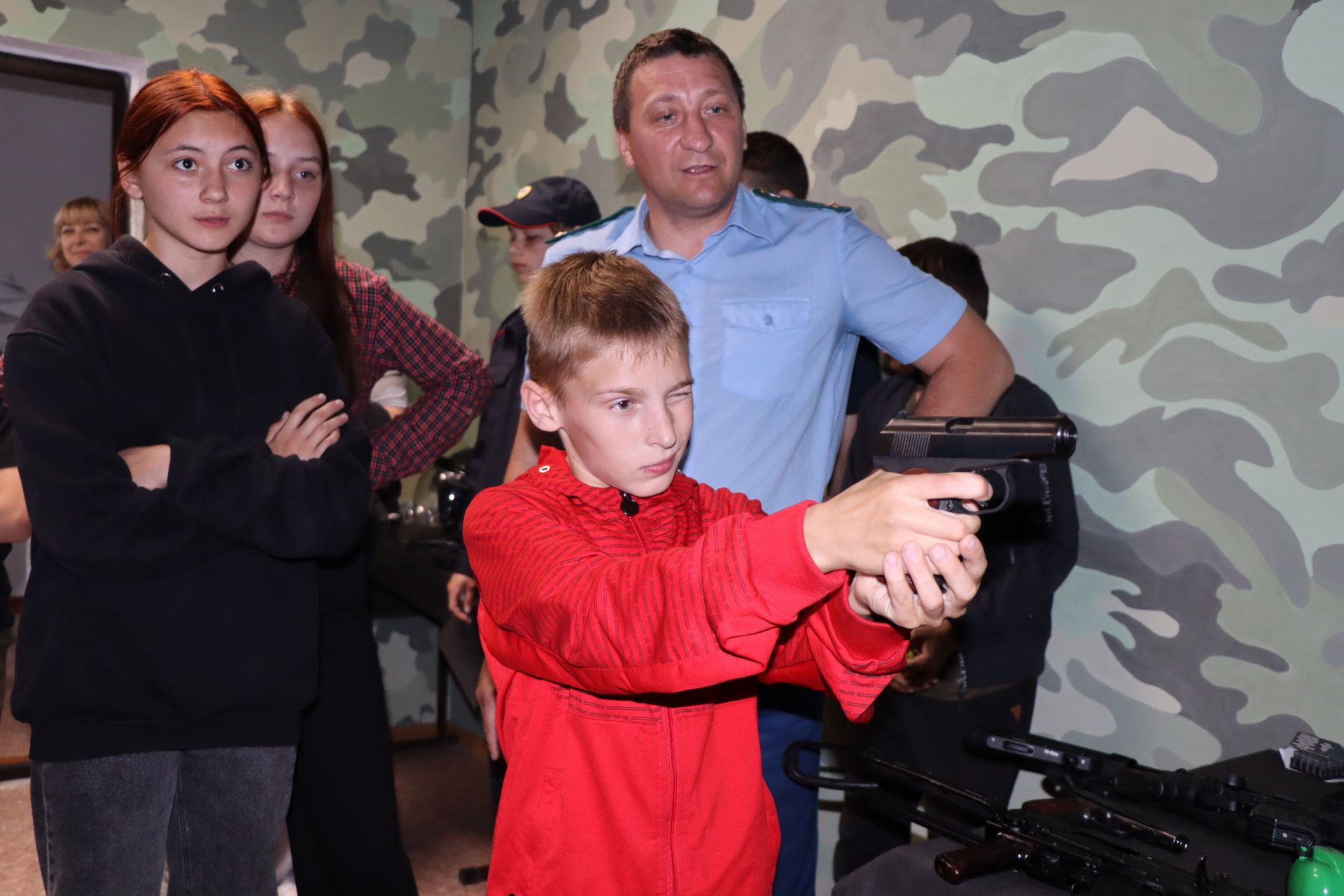 Прокурор Лаишевского района поздравил воспитанников детского дома с Днем защиты детей