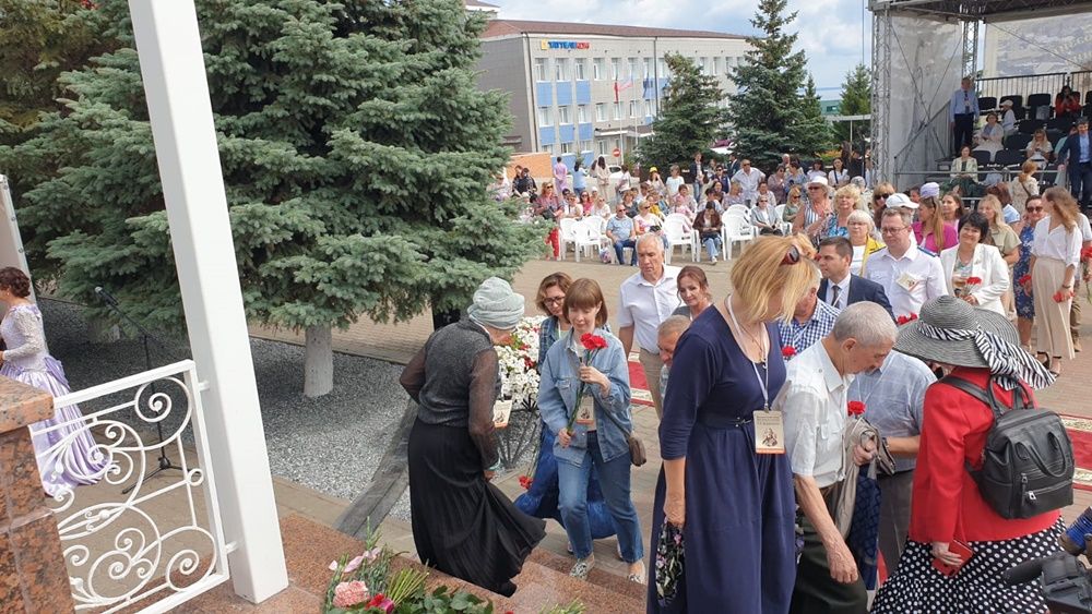 Лейла Фазлеева приехала в Лаишево для участия в Державинском фестивале поэзии