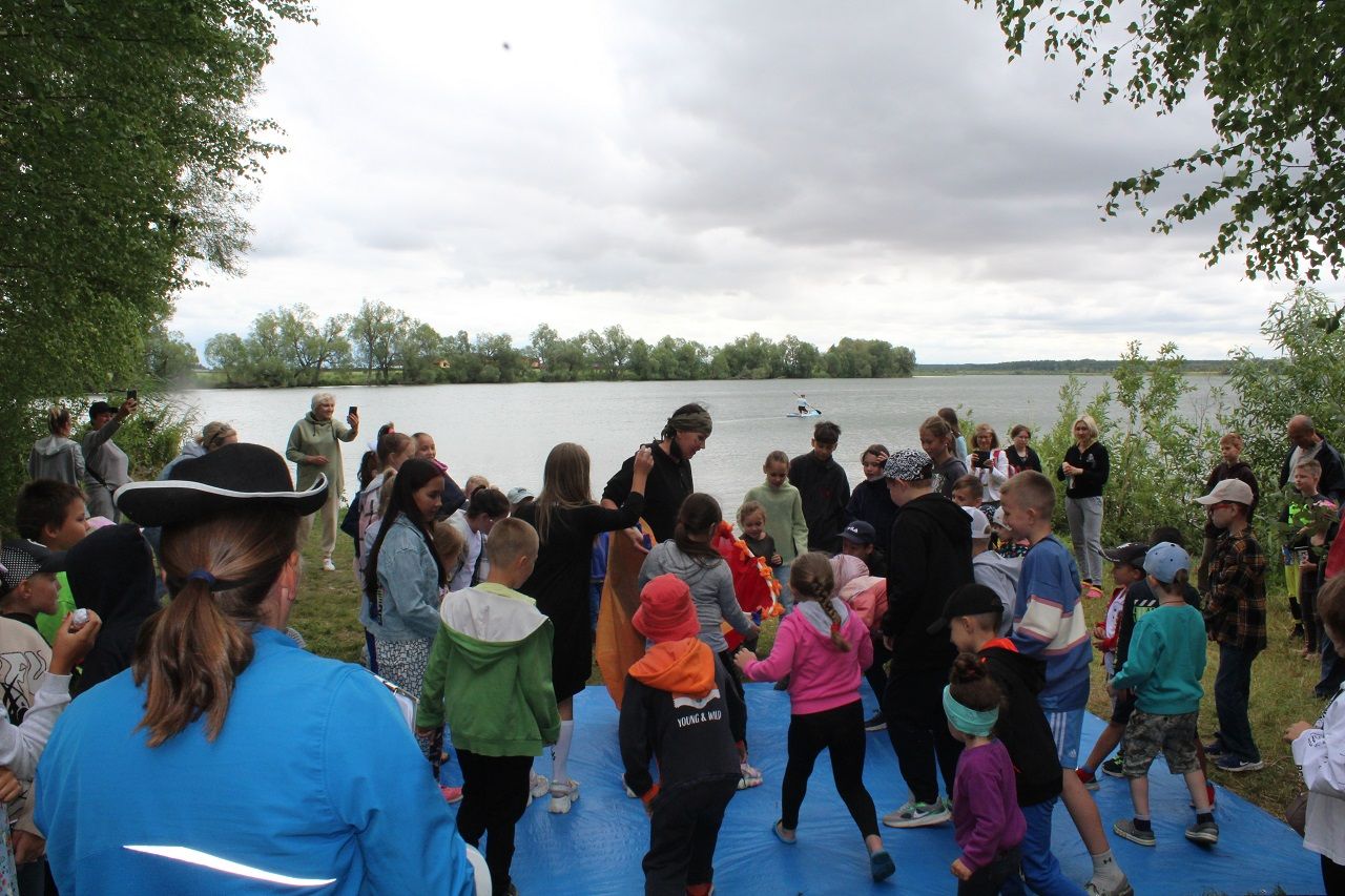 Жители Лаишевского района дружно отметили День озера