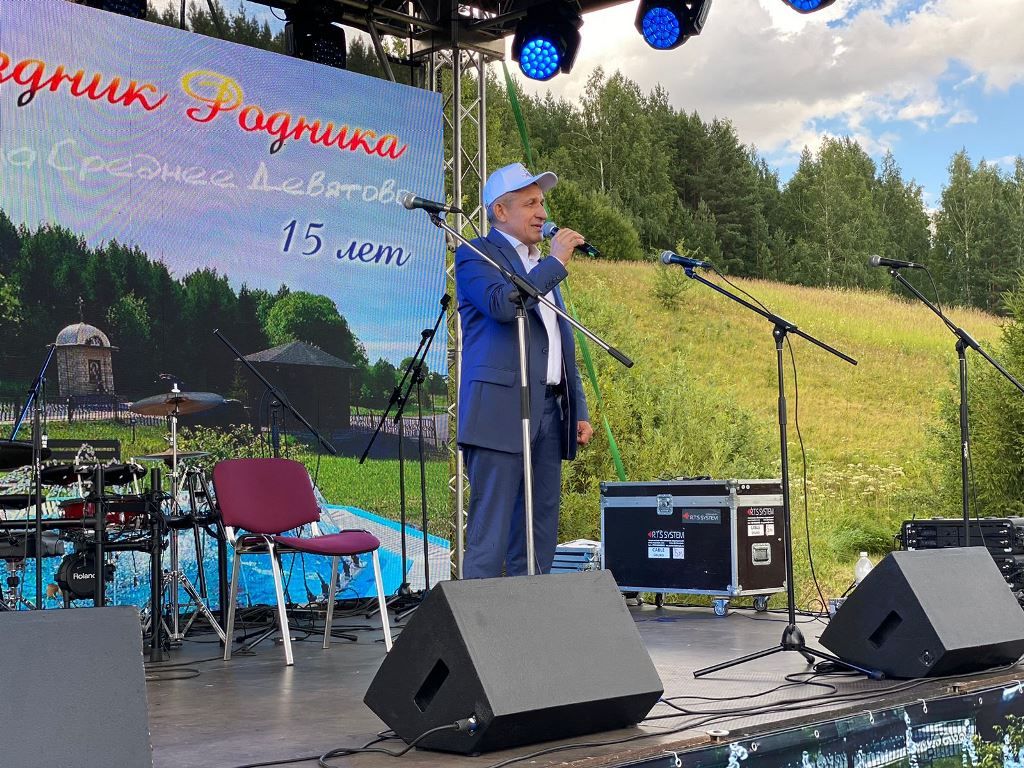 Сегодня село Среднее Девятово Лаишевского района принимает гостей из Татарстана и России