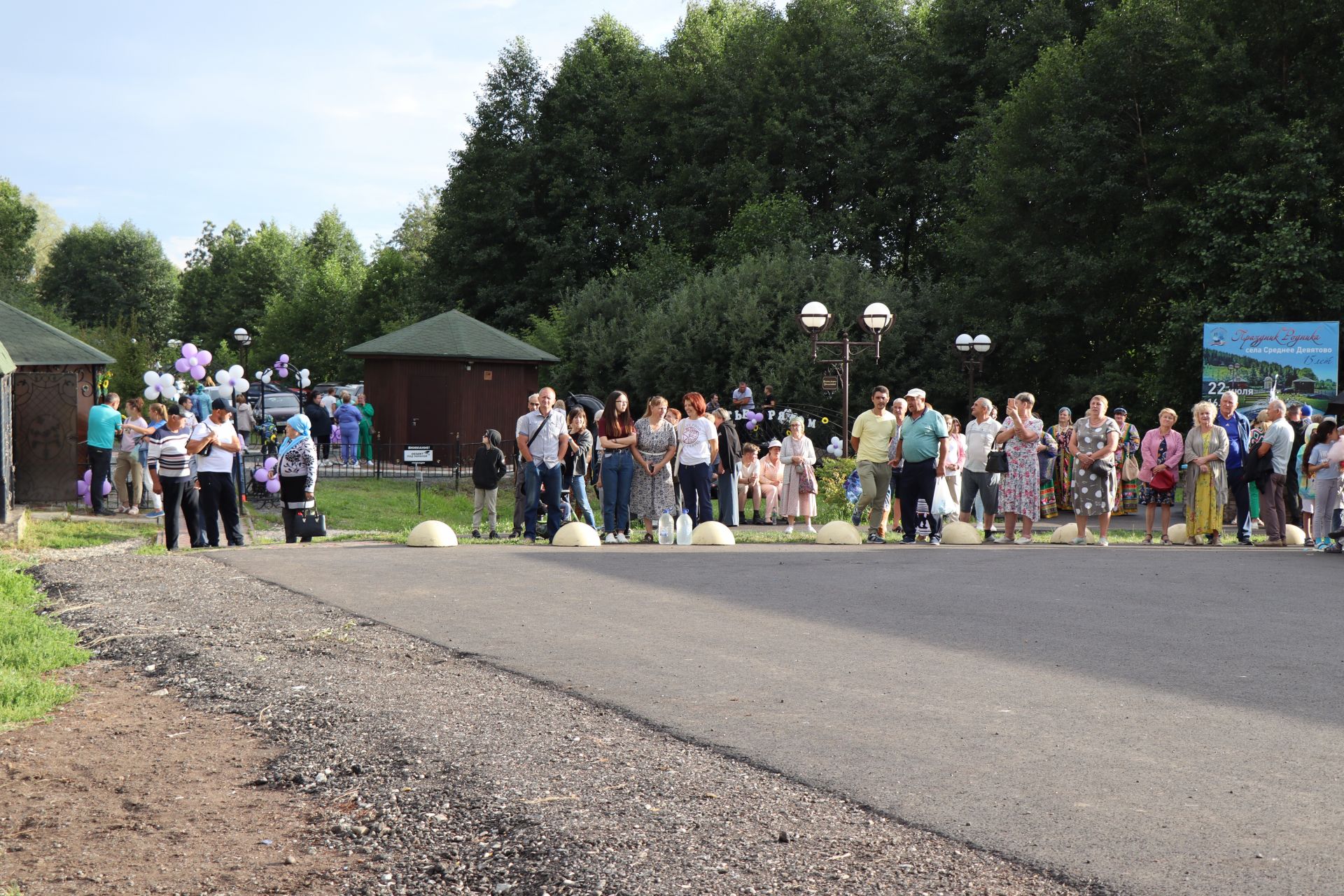 Сегодня село Среднее Девятово Лаишевского района принимает гостей из Татарстана и России