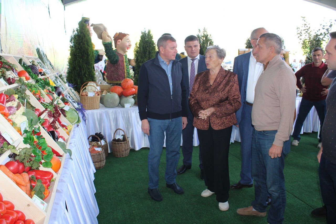 Лаишевские аграрии представили свою продукцию на «Дне садовода-2023»