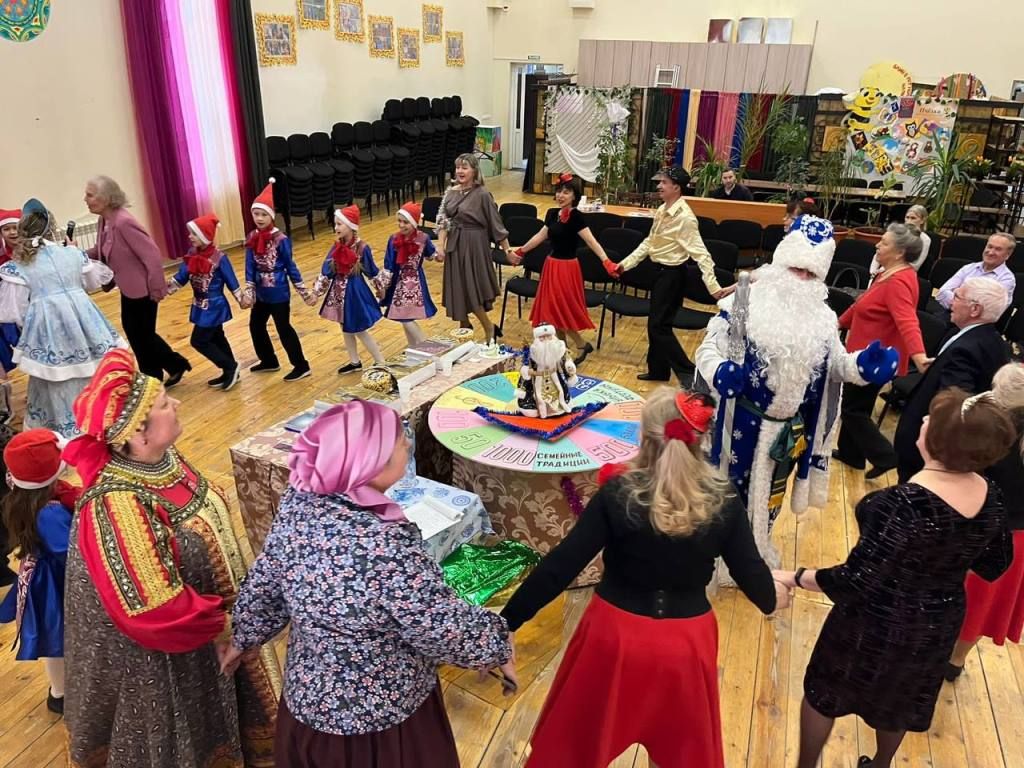 Под Новый год Вера Курынцева и Валентина Клюшина побывали в Казани на «Поле чудес»