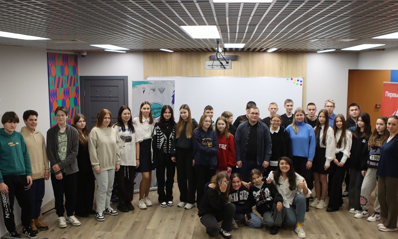 Татарстанский журналист встретился с молодежными активистами в Лаишеве