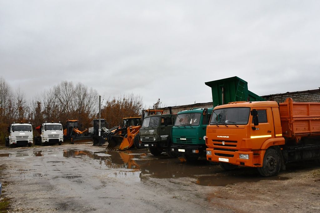 В Лаишево проверили готовность техники к уборке снега