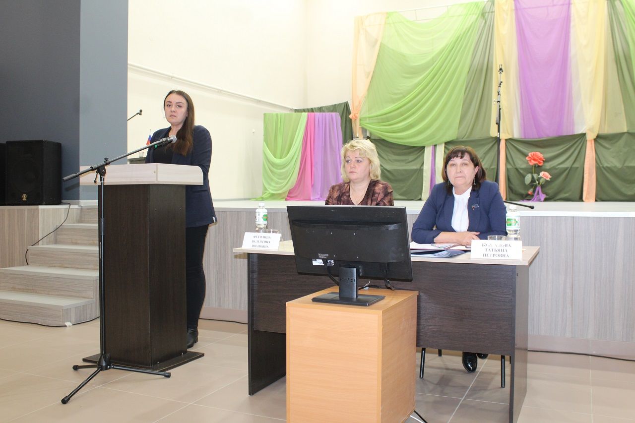 Жители Орловского поселения обсудили проблемы с руководством Лаишевского района