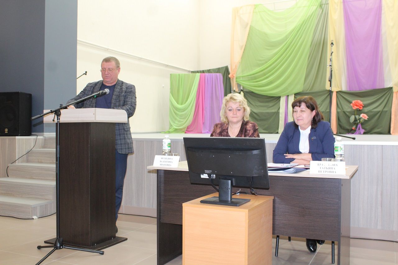 Жители Орловского поселения обсудили проблемы с руководством Лаишевского района