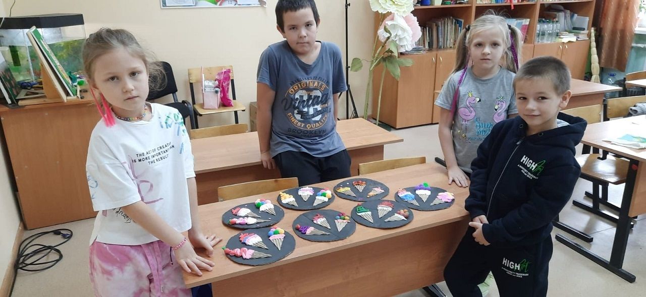 Юные художники Лаишевского района изучают, как из картона сделать мороженое