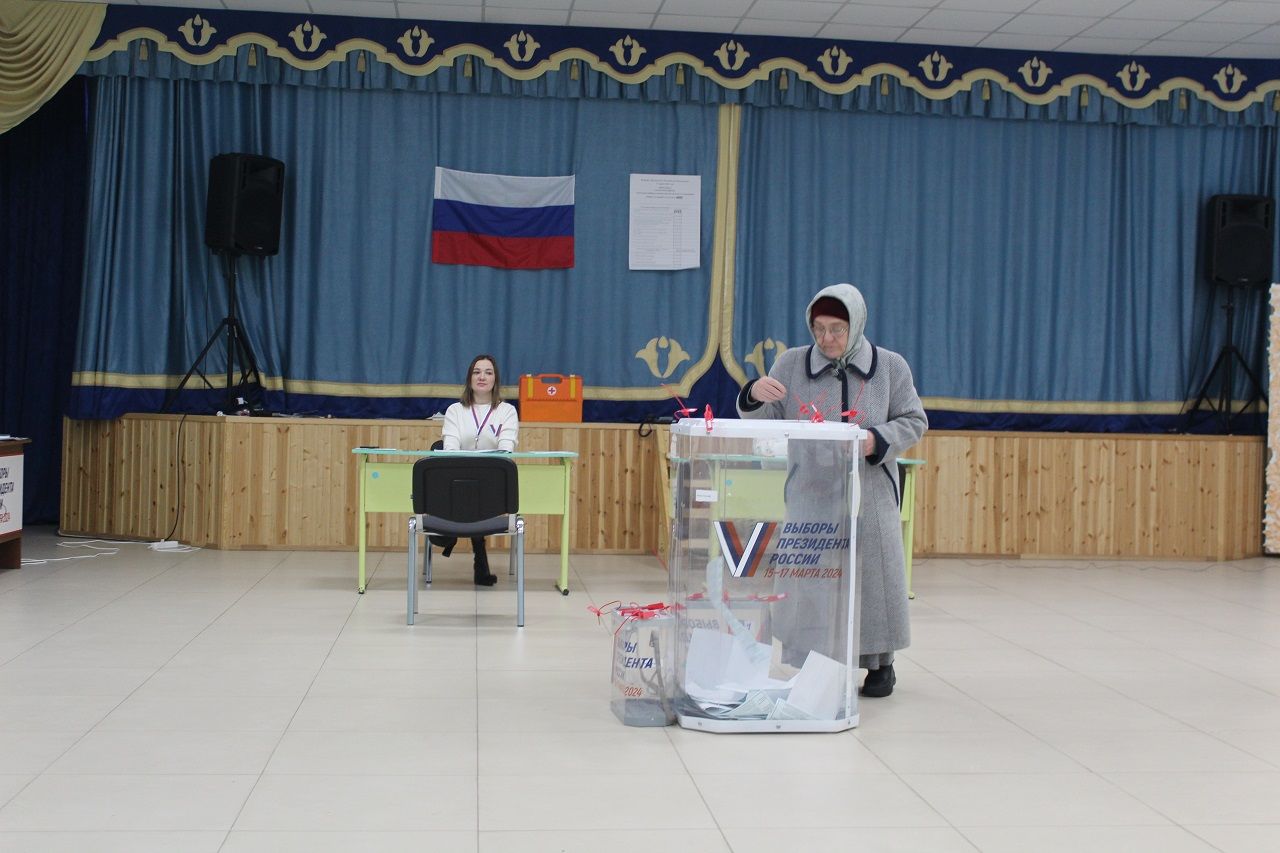 Как проходят выборы Президента России в селе Именьково Лаишевского района