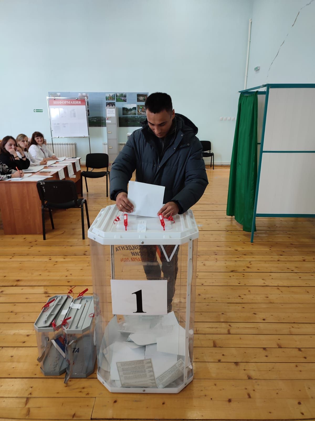 В Пелево наблюдается высокая активность избирателей