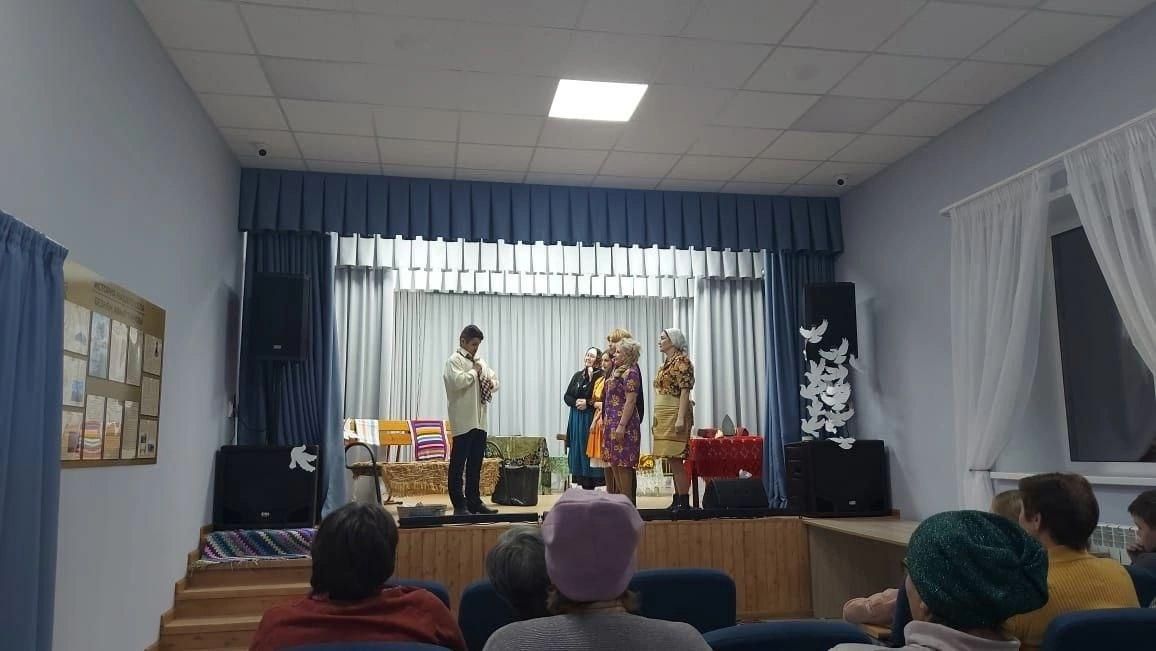 В Лаишевском районе состоялась театральная премьера – спектакль «Любовь и голуби»