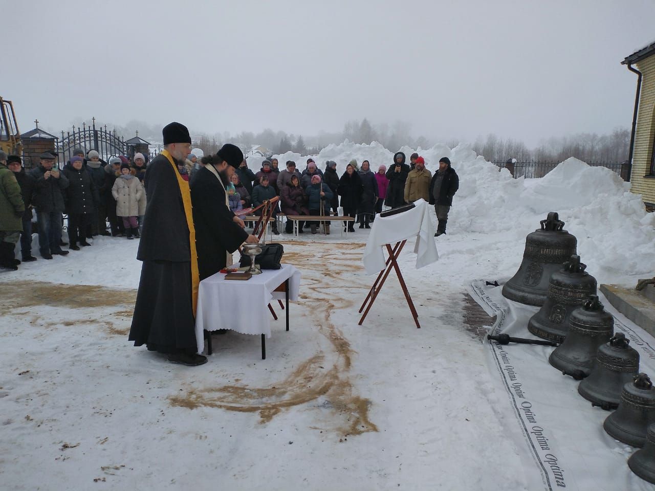 Первые звуки колокола Благовеста раздаются в селе Среднее Девятово Лаишевского района Татарстана