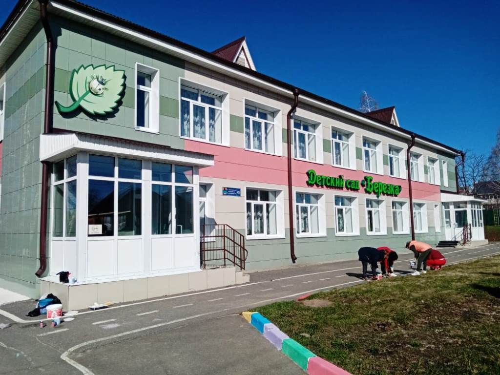 Лаишевский детский сад «Березка» благоустраивает свою территорию