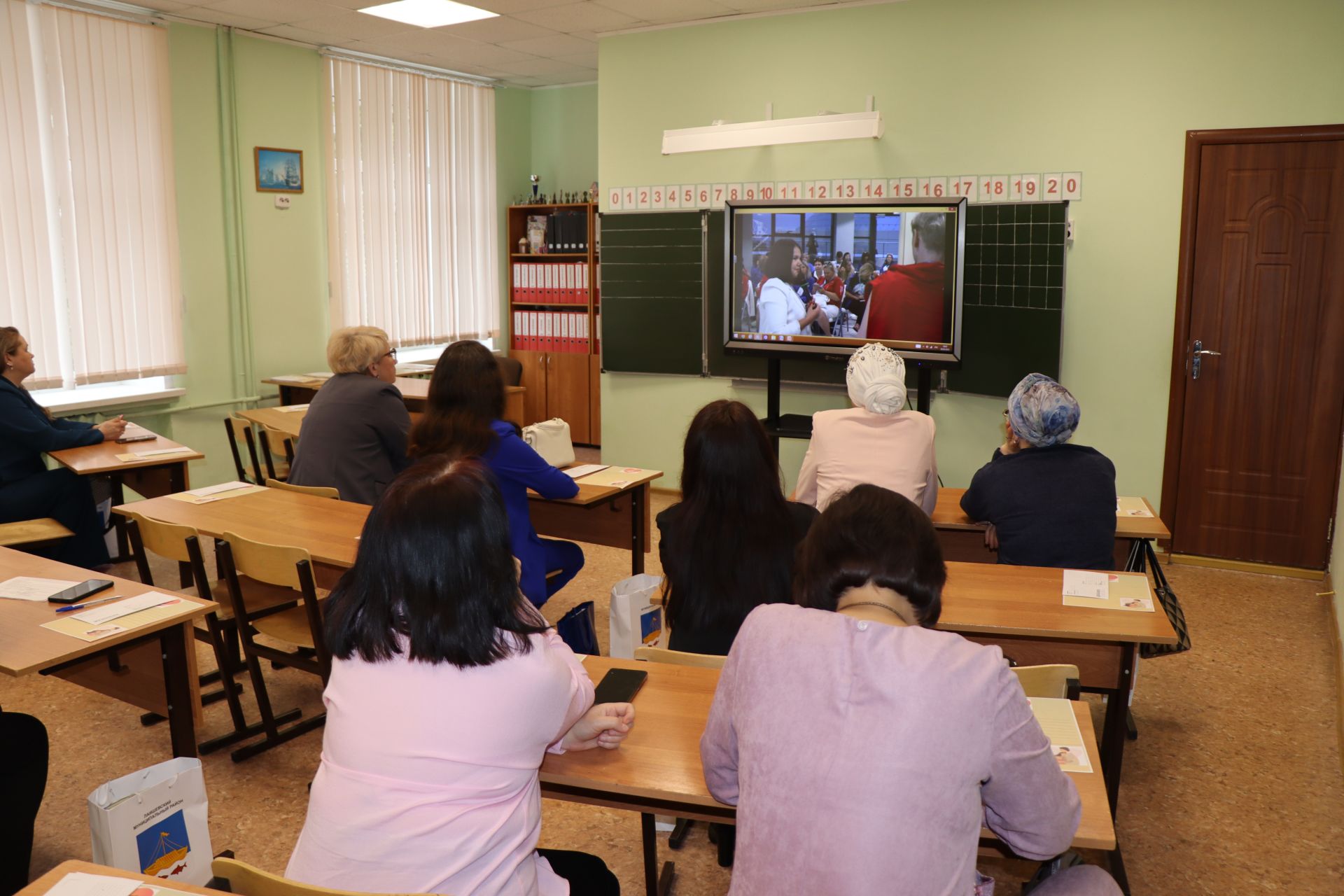 В Лаишевской гимназии № 1 делились опытом родительские комитеты