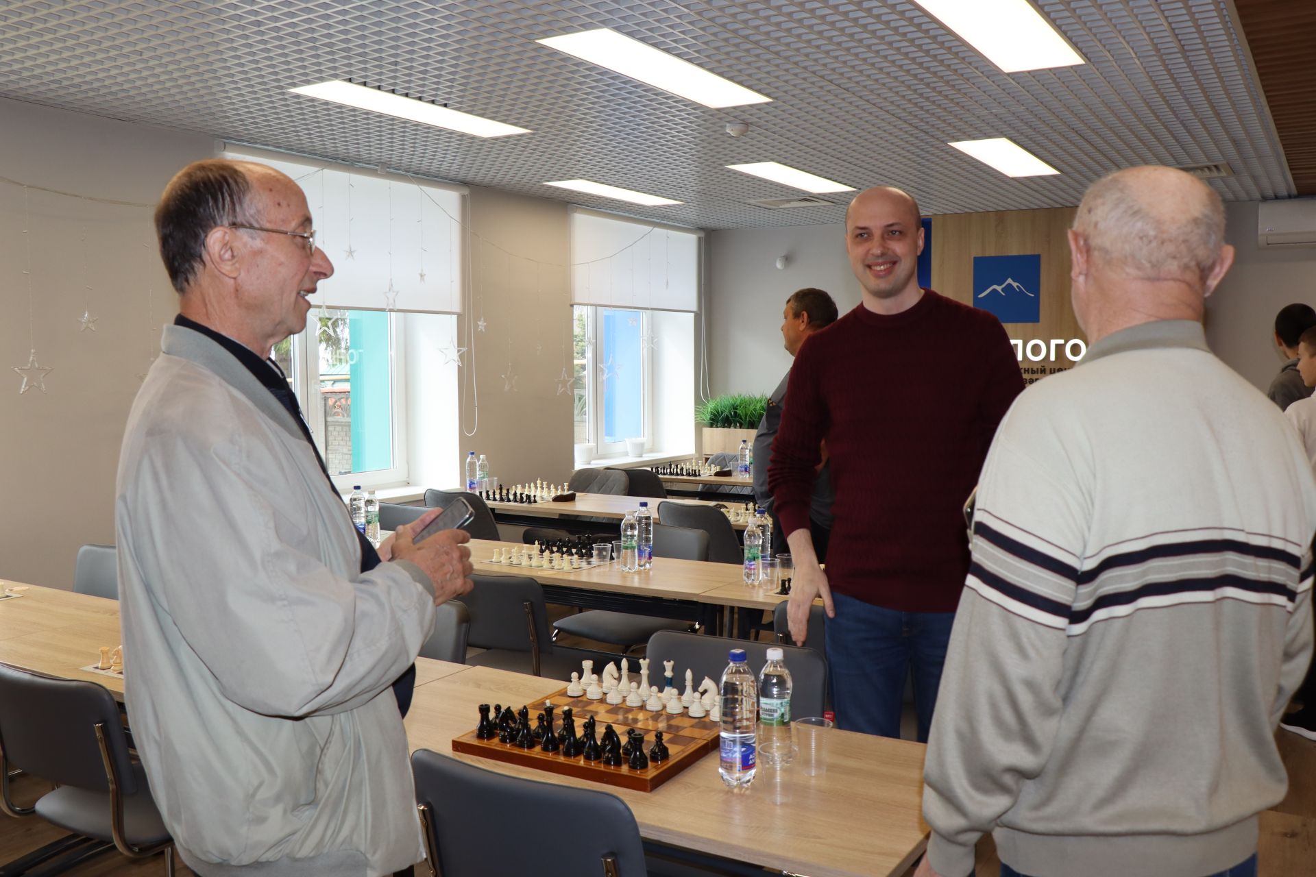 В шахматном турнире на приз газеты «Камская новь» играют и молодые, и опытные игроки